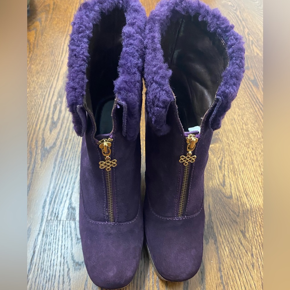 DVF purple suede ankle boots with shearling cuff